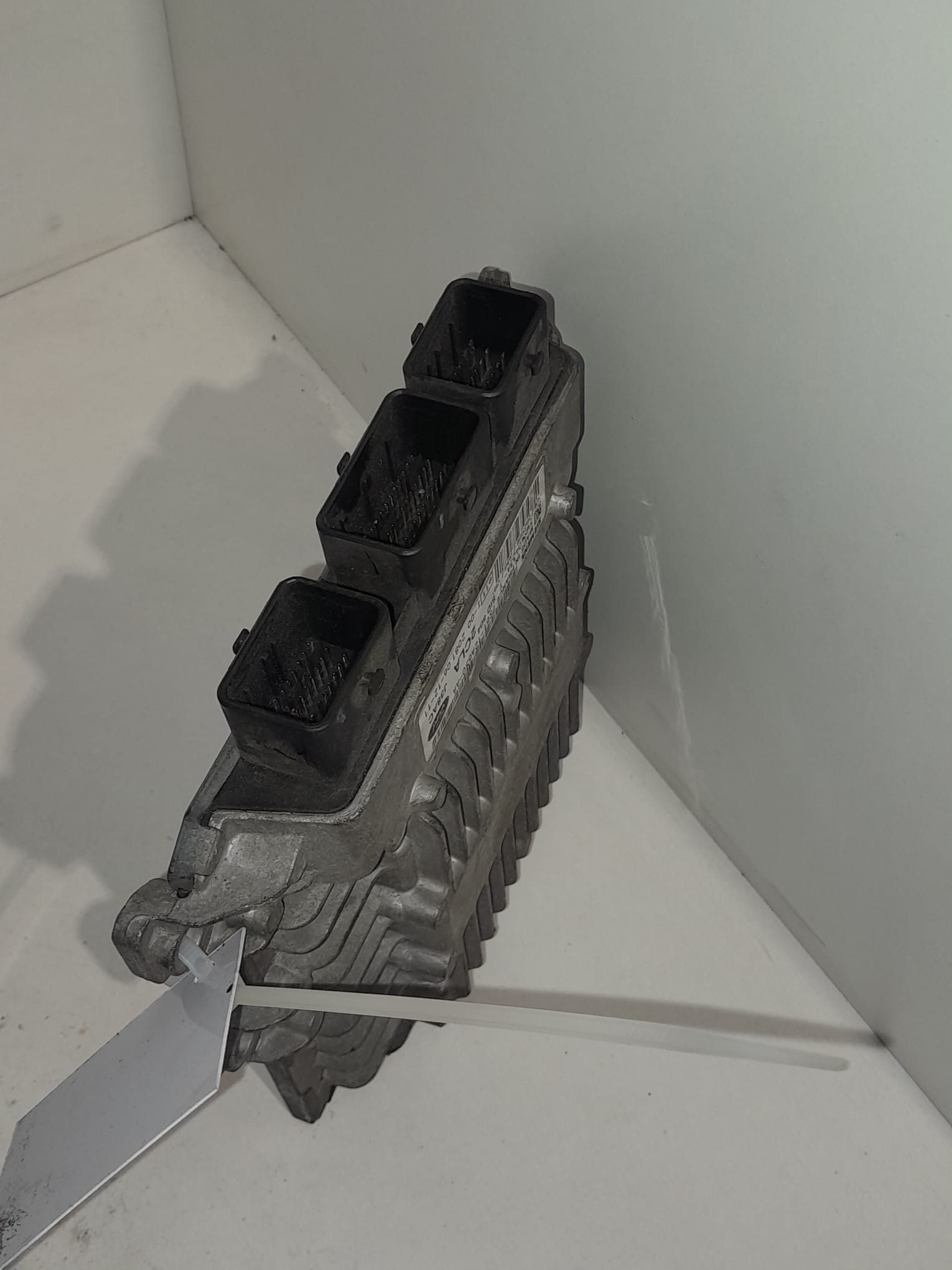 3150008 (3) Centralita motor UCE Ford Fiesta 5WS40433A-T SIEMENS
